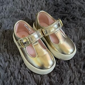 OshKosh B'gosh Gold Dress Shoes for Kids